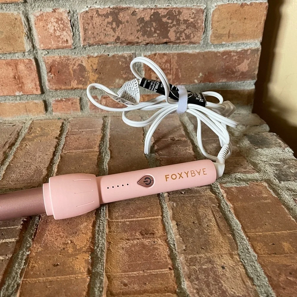 FoxyBae Blush 25MM Ceramic Curling Wand